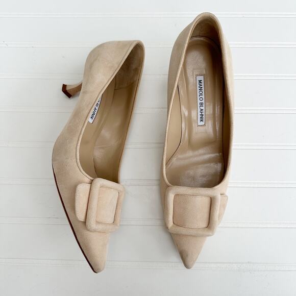 Manolo Blahnik Maysale Suede Tan Buckle Kitten Heel Pumps Nude Pointed Toe 40 - Picture 3 of 10